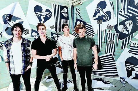 AlexRoseWalker3's tweet photo. @5SOS
#MP5SOSSheffield #MP5SOSManchester1
#MP5SOSManchester2 #SoundsLiveFeelsLive https://t.co/wrw7Bxb1ru
