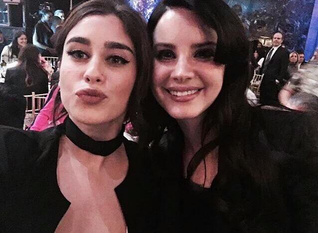 shadyfactsnews's tweet photo. RT for Bilboard Lauren and Lana Del Ray #5HNewsingleFeb26 #Vote5H #KCA https://t.co/eair78yEQe