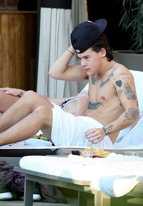 1DFamParadise's tweet photo. Blessing your TL

#VoteOneDirection #KCA https://t.co/LqfMquIlnn