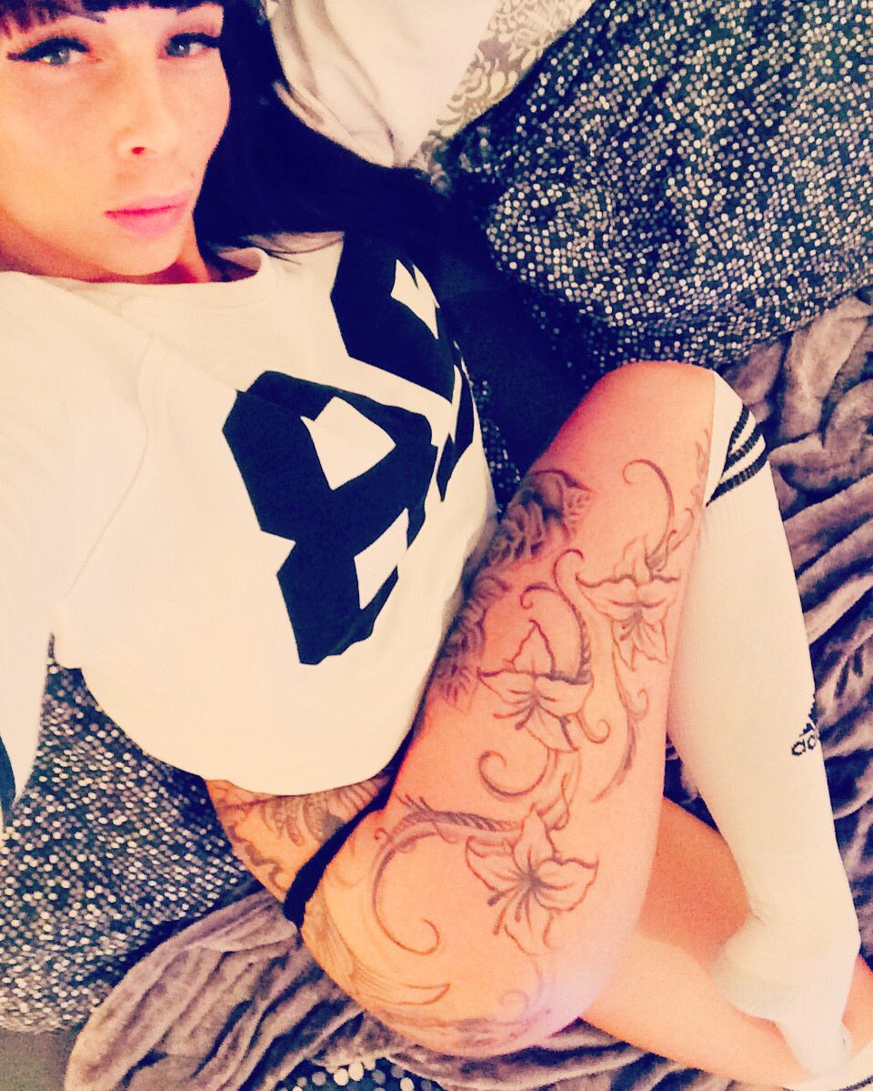 AnniOceanBK's tweet photo. https://t.co/06Z7pgXOdv Abend zum Tag machen...💋 https://t.co/PnoQcCqpwH