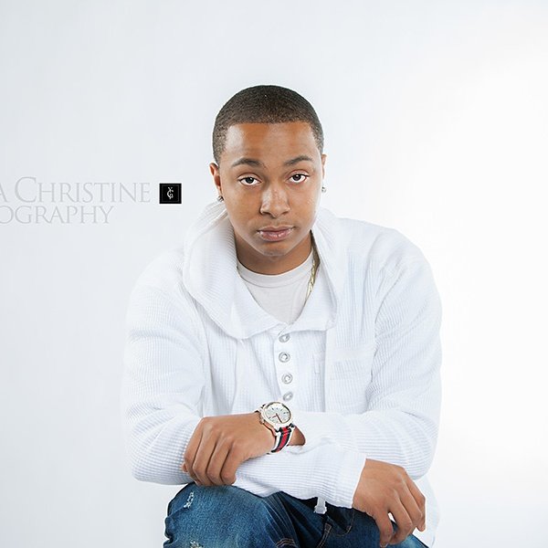 CTSUPDATESHOW's tweet photo. #My Photographer Is Amazing @YCPStudio #YCP #CT #YoungMeech #RT https://t.co/lUEk3pLLTy