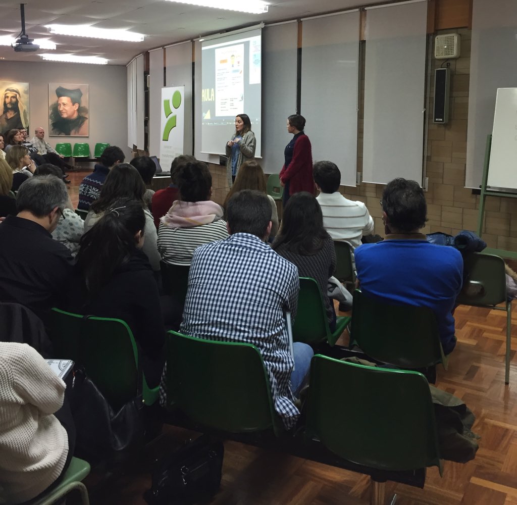 AnaFdezMera's tweet photo. @ausevamaristas "nuestros alumnos estaban emocionados, nosotros los profes lo estábamos más" La clave: #motivación https://t.co/psvPcTvVwW