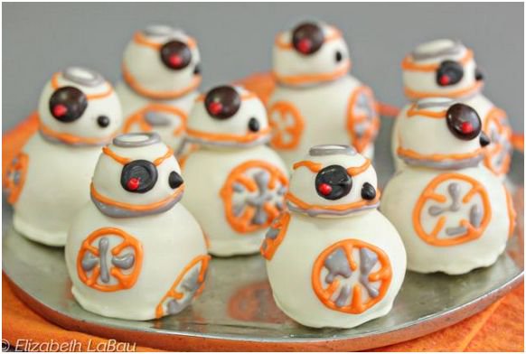 HerUniverse's tweet photo. These adorable #BB8 Cake Balls ARE the droids you're looking for! https://t.co/pzYQKZlSjw #TheForceAwakens https://t.co/Ntuth01cRO