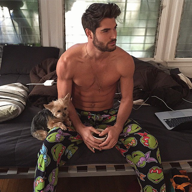 How I wait for <a href="/ScrletSpeedstr/">Barry Allen</a> to come home.