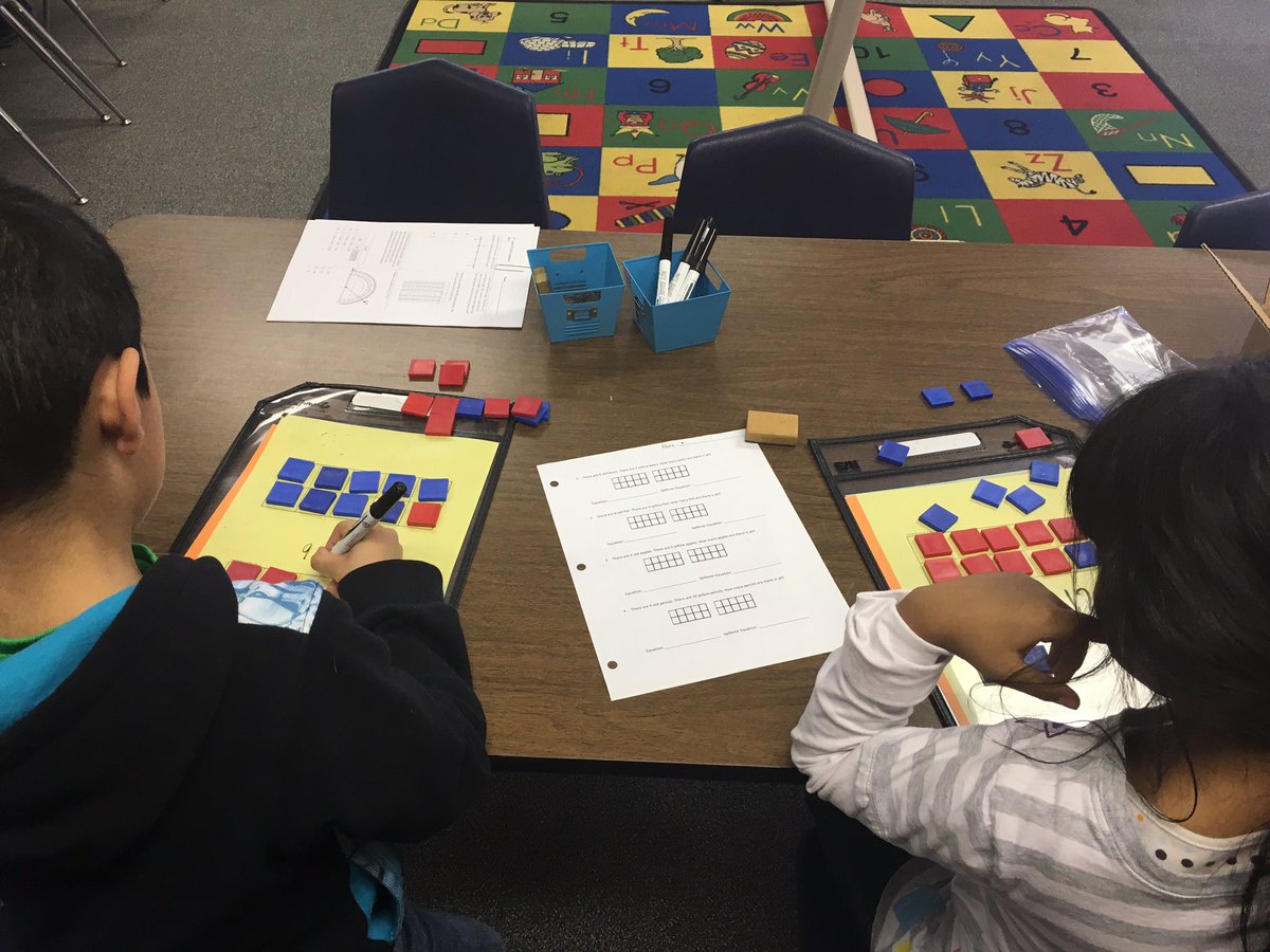 cindyrod13's tweet photo. 1st grade representing problem situations using ten frames. #powellmath @stacybergman3 @JenZ2013 @ronie_veronica https://t.co/GINXmIelX9