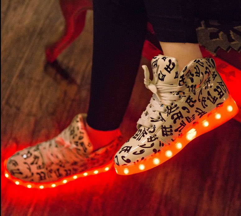 BlaBlaModa1's tweet photo. https://t.co/b5GIMqccNR
#shoes #sneakers #footwear #led #light #fashion #lmte #zapatps #sapatos #ootd #tbt https://t.co/lpQcr75FUD