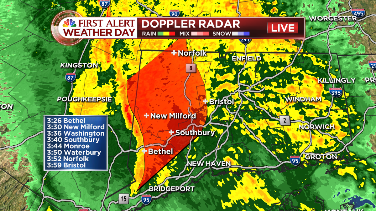 BradFieldWx's tweet image. heaviest rain and wind will move through Litchfield County between now and 4 p.m.