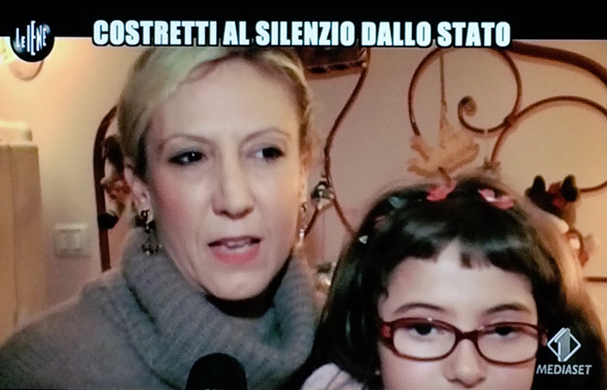redazioneiene's tweet photo. Basta diritti negati! Vogliamo questo benedetto #nomenclatore aggiornato! #SvegliaMatteoRenzi https://t.co/ekSyba2rJg