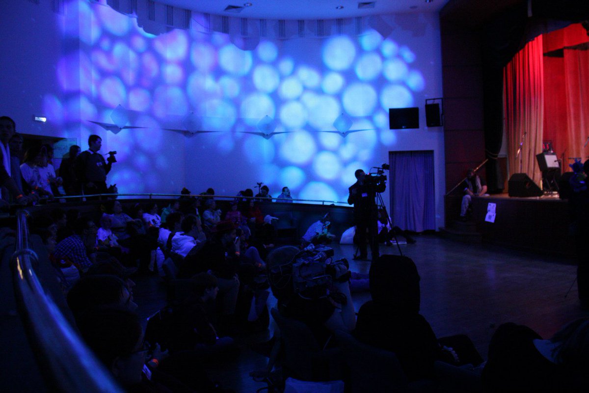 PonyRadioCon's tweet photo. Hi, everypony! While we are preparing for April, please take a look at these photos of prev. festival! #mlp #mlpfim https://t.co/M7BjumYvbU