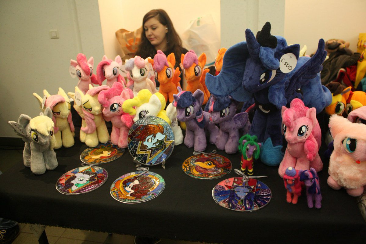 PonyRadioCon's tweet photo. Hi, everypony! While we are preparing for April, please take a look at these photos of prev. festival! #mlp #mlpfim https://t.co/M7BjumYvbU
