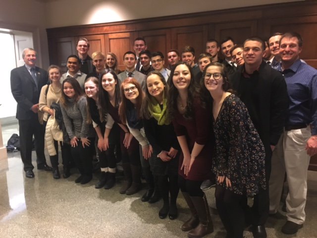 Carondelet_HS's tweet photo. Thanks to @RepDeSaulnier for meeting with our #CloseUp_DC students! https://t.co/aafpvzTB9O