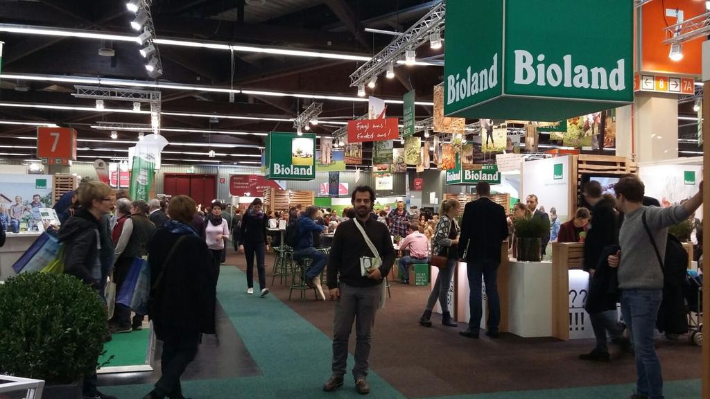 BioMoscatell's tweet photo. A #biofach2016 hem donat a conéixer el nostre #moscatell, hem fet nous lligams i tornem amb aprenentatges i idees https://t.co/3dtxRAA4M6