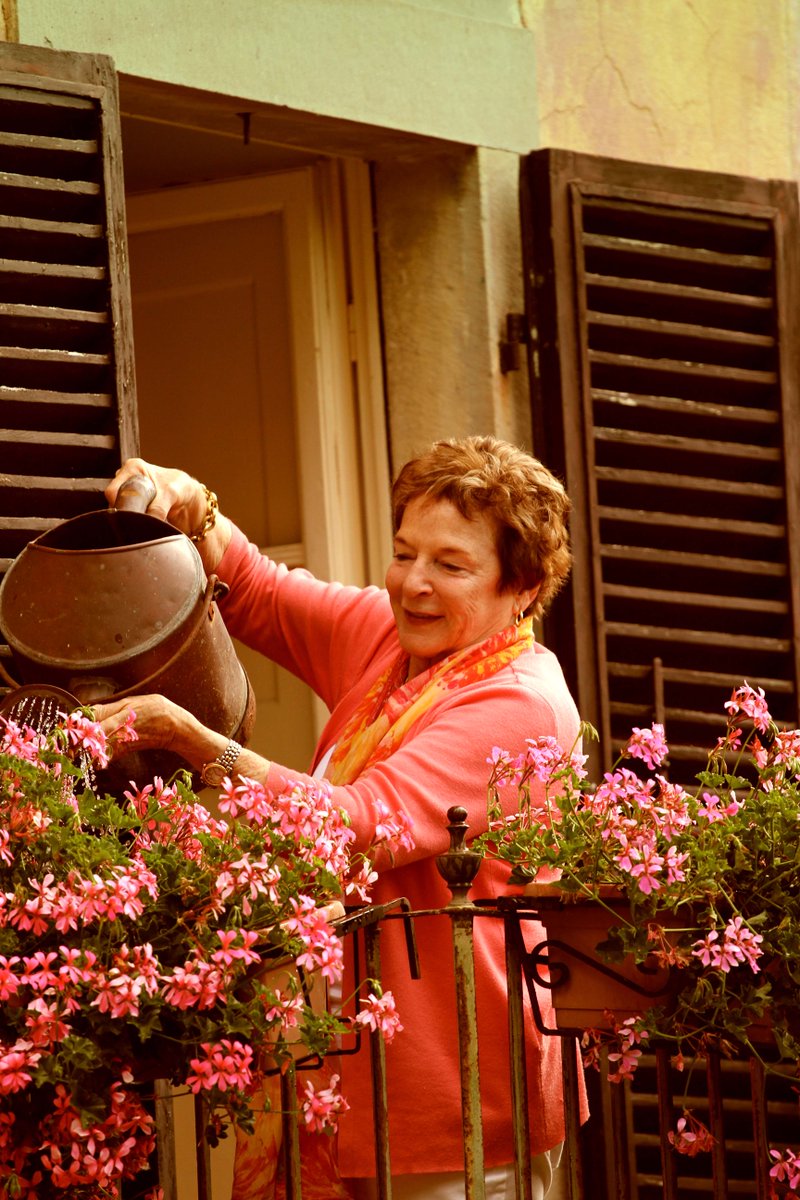 “It’s not what you look at that matters, it’s what you see,” – Henry David Thoreau.

How are you seeing life today?