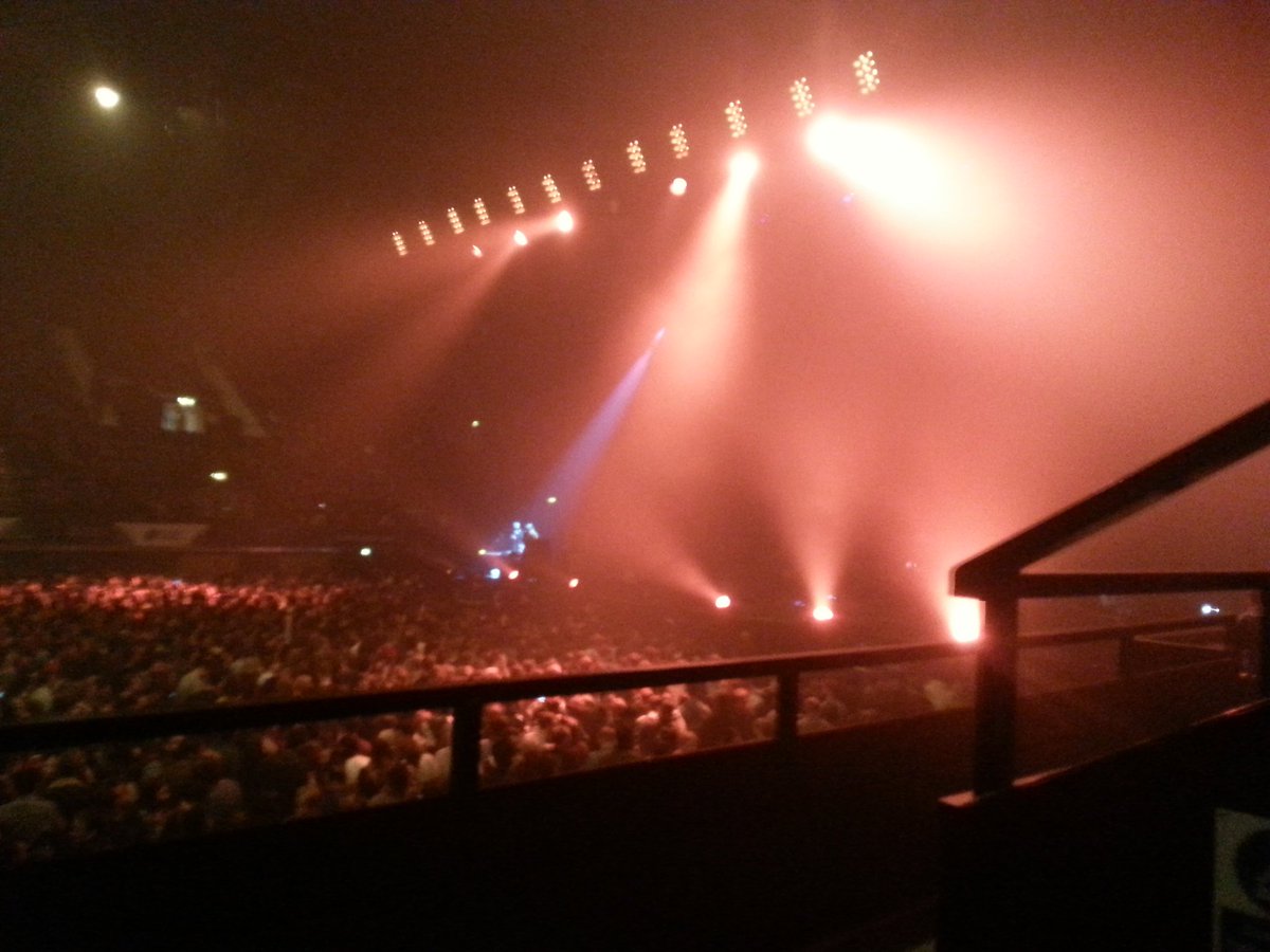 Mic_Stevenson's tweet photo. Impatiently awaiting @foals at Wembley Arena ♡♥ https://t.co/EccOWWGcXS