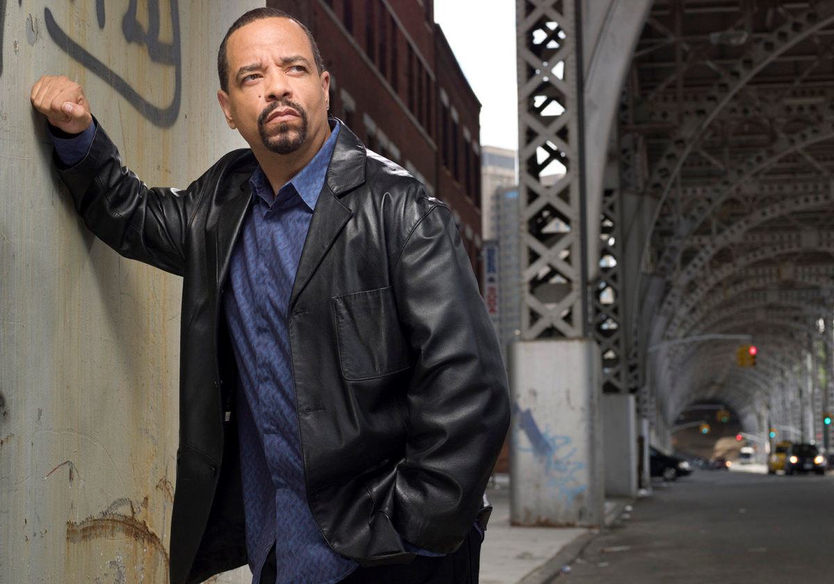 Satellitepros's tweet photo. RETWEET to wish @FINALLEVEL a Happy Birthday! #SVU https://t.co/fDfKuT9y30