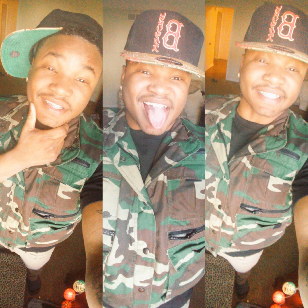 DatPapiBoyChink's tweet photo. #All #Smiles #This #Way 👲😎📷🌟 https://t.co/AcKIV9aM4v