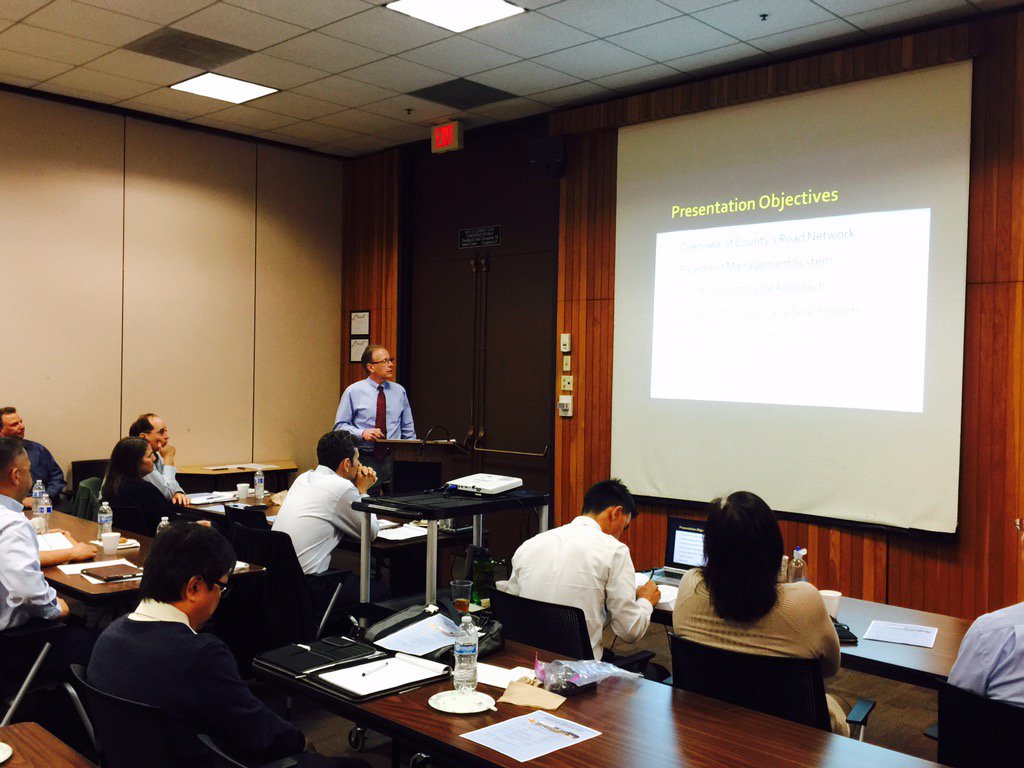 AD_LACountyDPW's tweet photo. Greg Kelley presents LA County #sustainable #pavement approach to SoCal county engineers  @CEACEngineers https://t.co/P5Nf6Xw1Uz