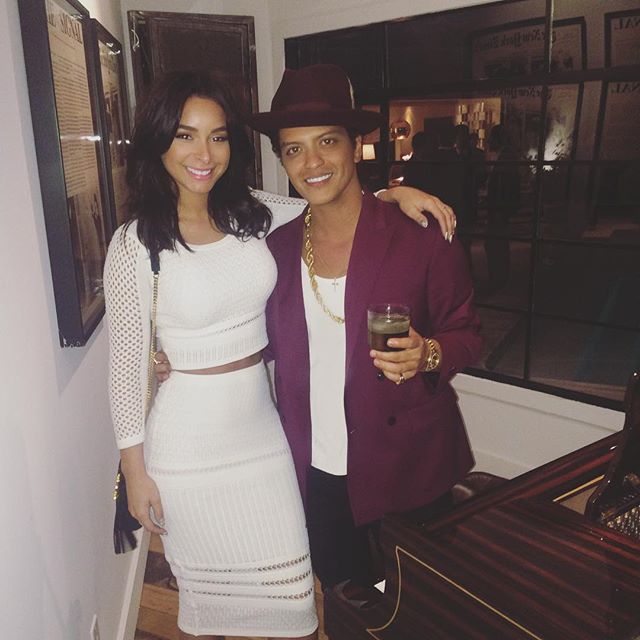 JessicaCabanST's tweet photo. Jessica posted these photos on Instagram. https://t.co/0CMrrlCtLk https://t.co/8LfL3TAYKX
