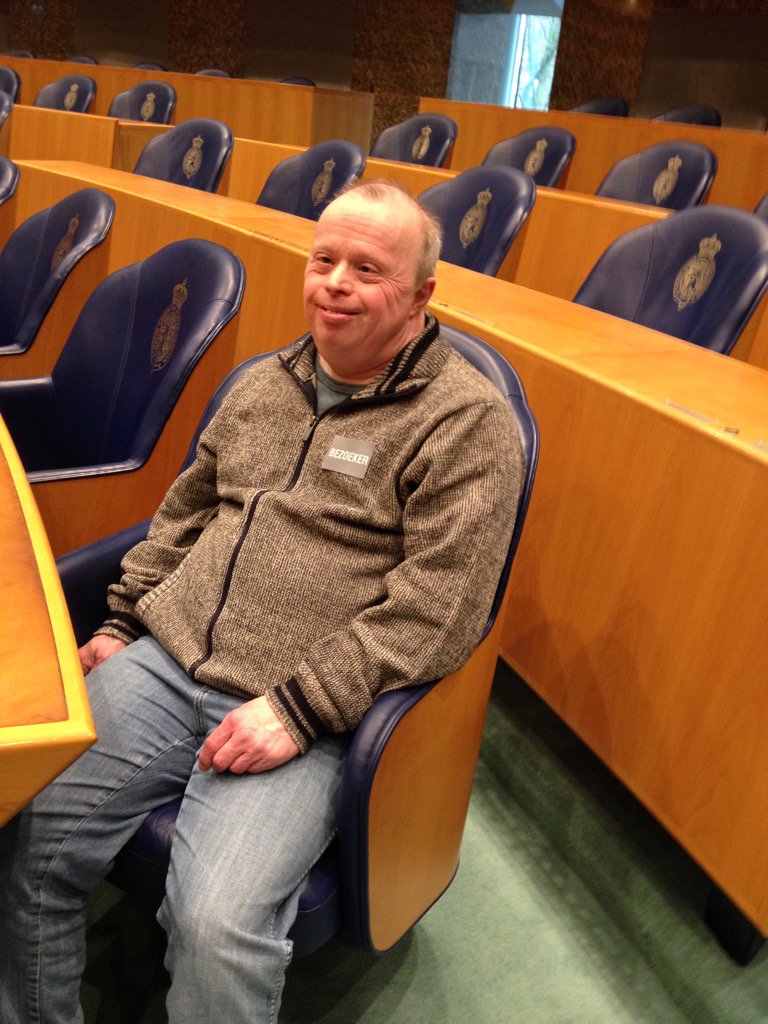 Paul_van_Meenen's tweet photo. Als politicus zeg ik even niets. Als grote broer zie ik bijna 60 jaar verrijking van mijn leven... #Down #nieuwsuur https://t.co/LDdx315cVy