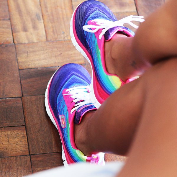 SKECHERSCHILE's tweet photo. Las SKECHERS #DemiStyle vienen a llenar tus días de colores. Compra las tuyas en: https://t.co/sT8gLThgAG https://t.co/iKWOQ5ETg8