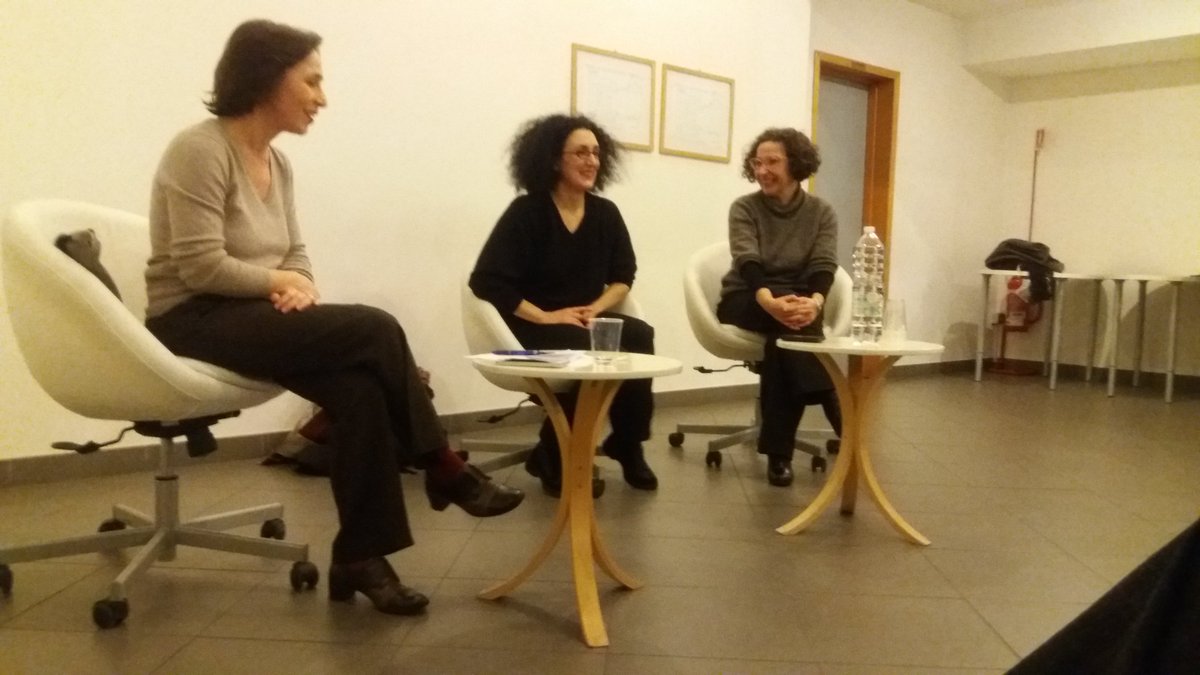 BlaubArt_dance's tweet photo. #jessicaandme girottando sulla poltrona #CristianaMorganti incontra il pubblico con #elenacervellati @Teatro_Betti https://t.co/xfWKXBINaV