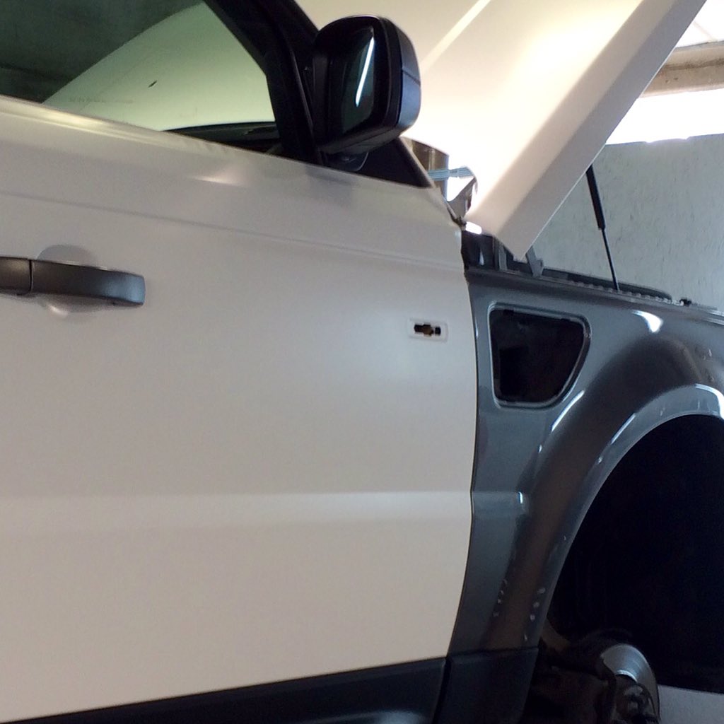 b_thienpont's tweet photo. New color? We love to create @ ProTech-West.be Your partner in service and perfection. #protechmc #SpaForCars https://t.co/pFiNrI7Dxl