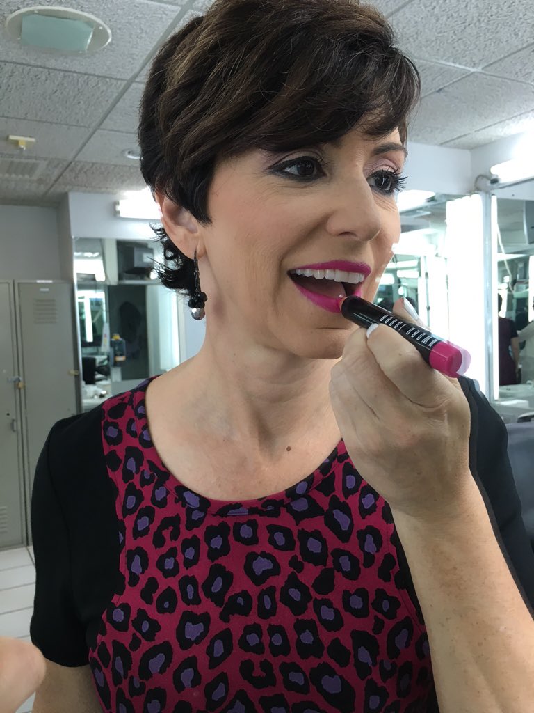 belkysnerey's tweet photo. Now I'm ready for the news thanks to my @BobbiBrown #ArtStick in #HotBerry. Matches my dress and my mood! https://t.co/Spnuj2fYyS