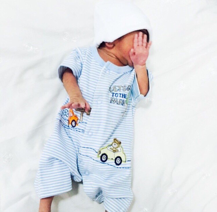__fakhra's tweet photo. MyEveryThing 💟 . https://t.co/zfendlBimE