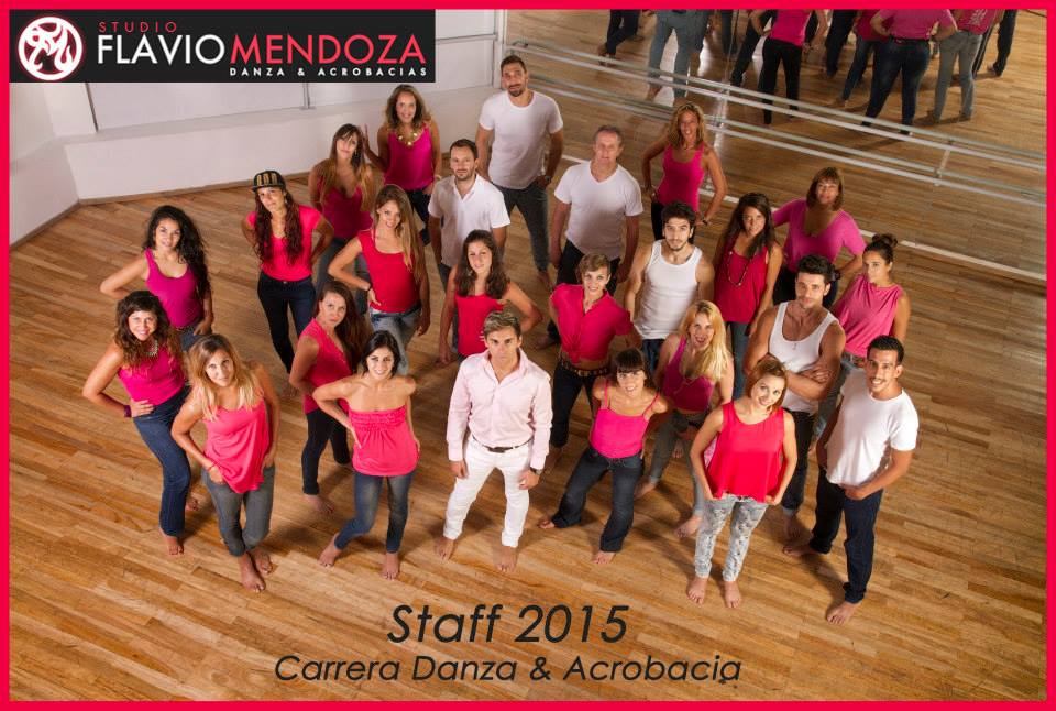 estos son nuestros profes de carrera de danza y acrobacia