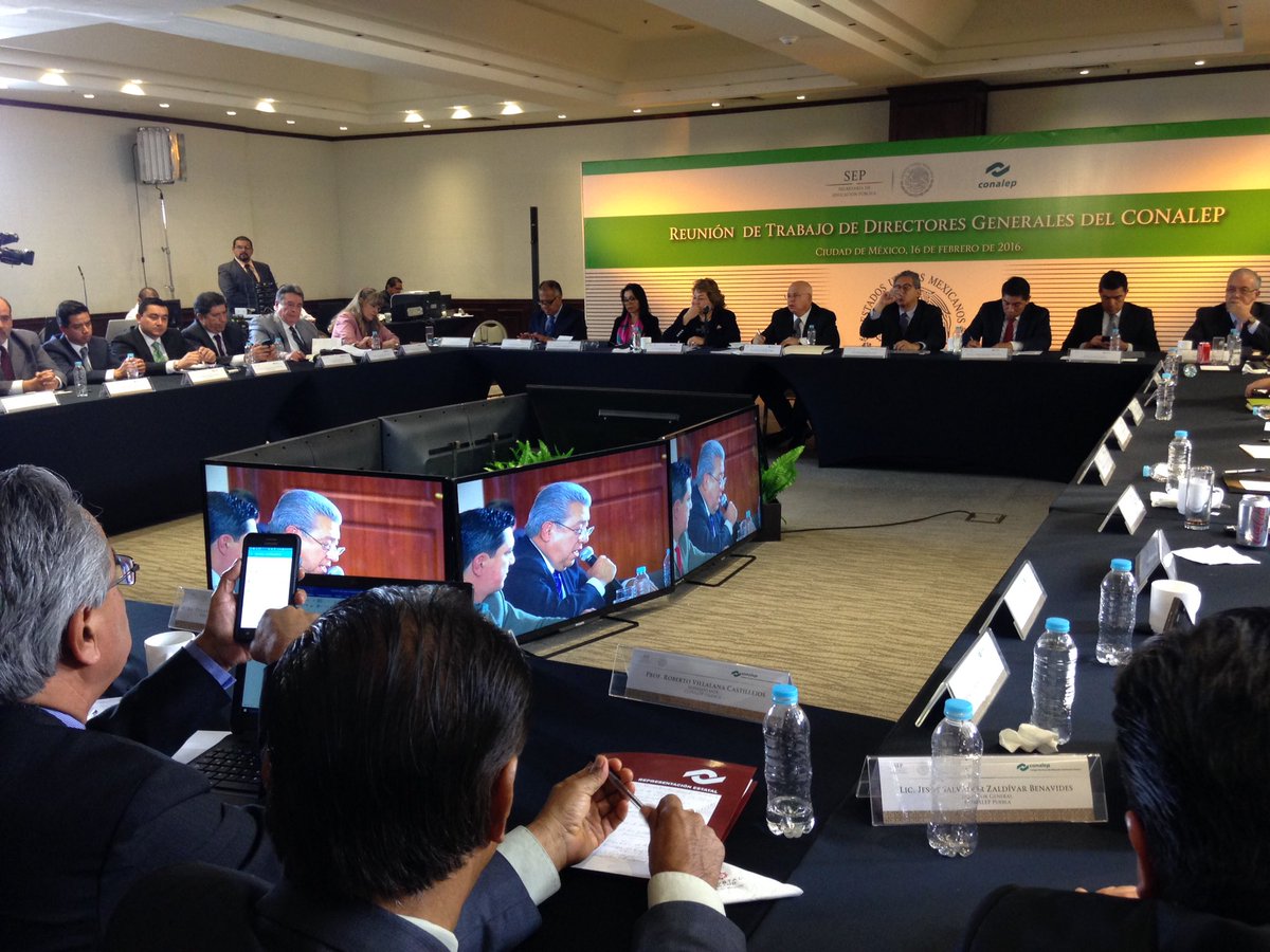 RedxlaEducacion's tweet photo. #Continúa la Reunión de Directores Generales del @CONALEP_Mex, con la participación del Subsecretario @rtuiran. https://t.co/NPOCYTwGtu