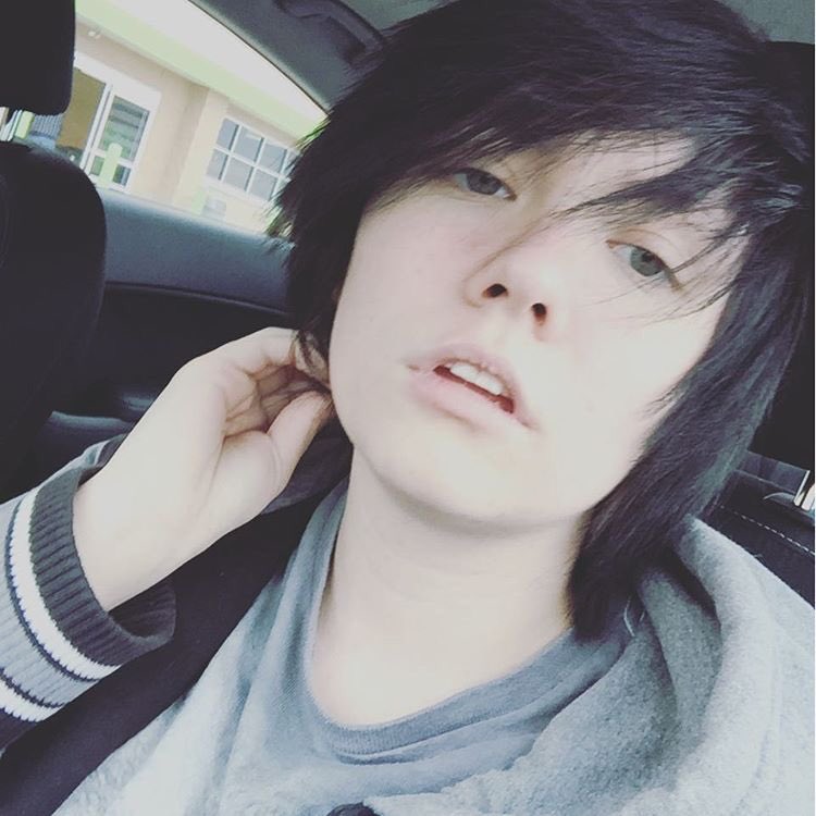 Sanundertale's tweet image. 😎lol