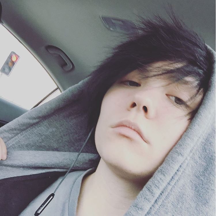 Sanundertale's tweet image. 😎lol