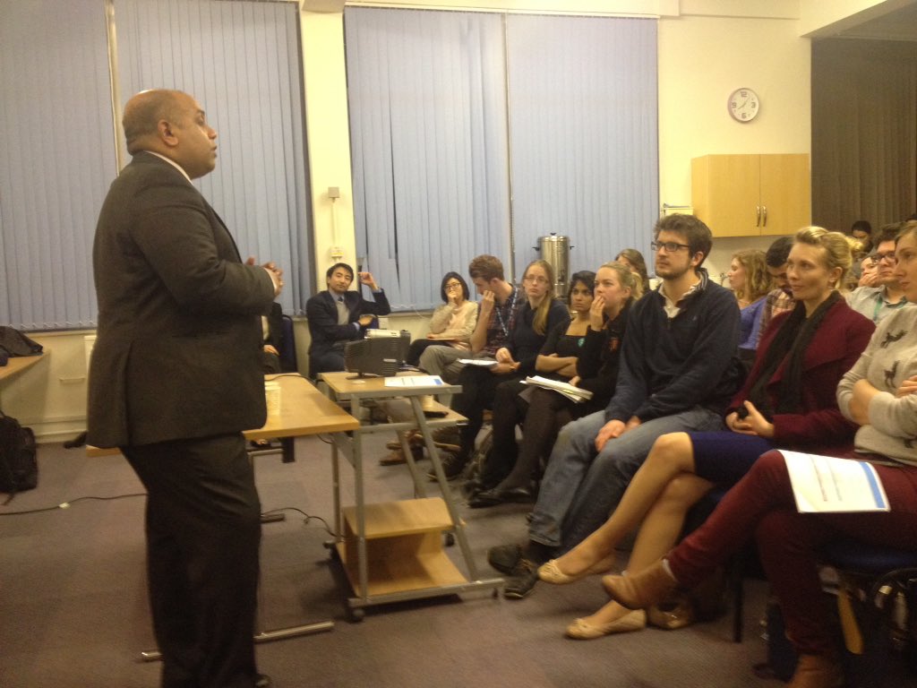 TomRockBMA's tweet photo. Johan Malawana meeting junior docs 9pm tonight. Inspirational to see junior docs fighting for safe and fair NHS https://t.co/1ivY9IYhy1