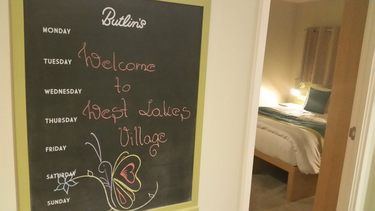 SimonJones555's tweet photo. Nice warm welcome after a long drive from Herts @Butlins @Butlins_Events #westlakesvillage #newchalets #minehead https://t.co/EQrIXbwKP6