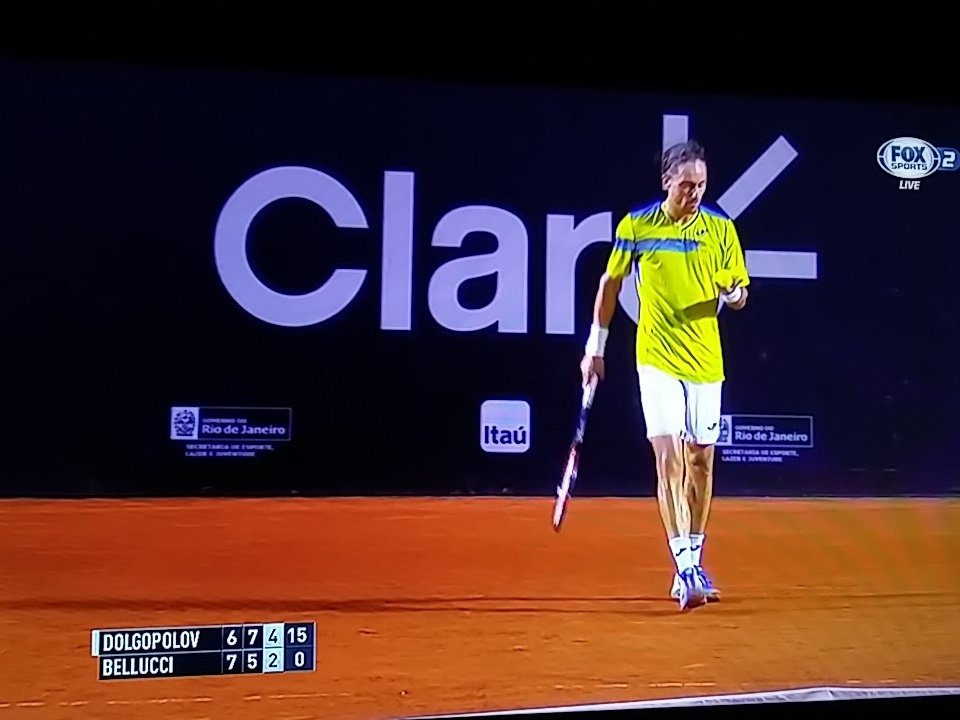 JeroenOS2014's tweet image. Thuis uit werk en nog even tennis kijken. Gelukkig met @Reimering als commentator. #debestebijtennis @FOXSportsnl