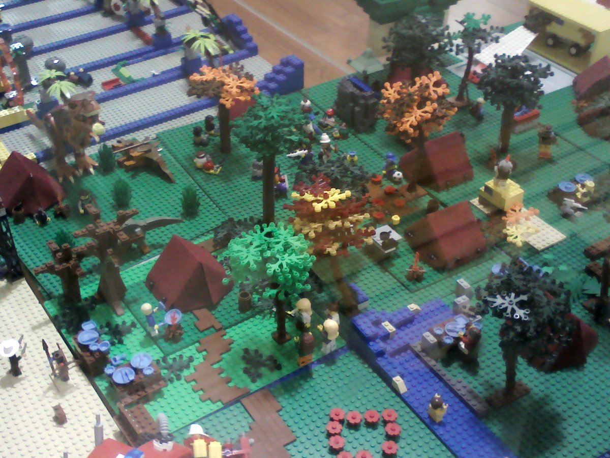 <a href="/ToyBuildingZone/">Toy Building Zone</a> Your place just "clicks" with us!  
#2KCC2016 just making <a href="/KWAwesome/">KW Awesome</a> ^__^