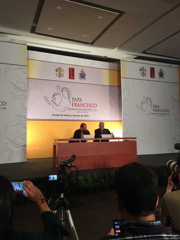 "Natural" y "humana" reacción de enojo del papa: Lombardi - CbY3iDYXEAALHBf