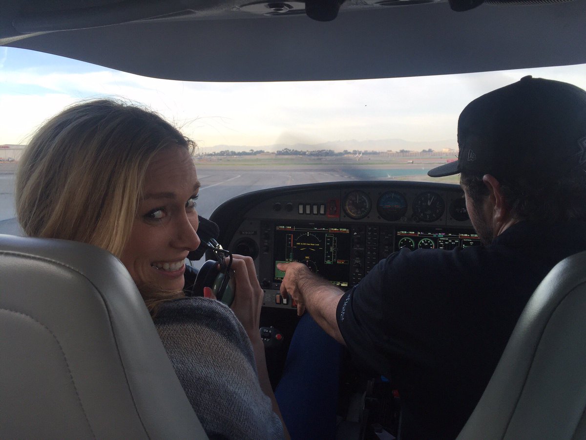jessmthomas84's tweet image. Still freaking out about flying #planes #tinyplane #flightinstruction #valentinesday