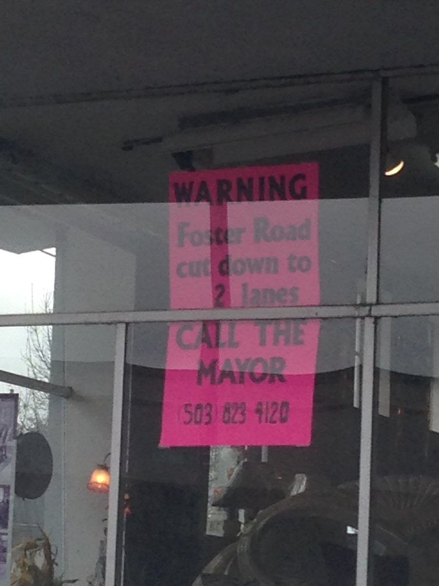FuckingFoster's tweet image. Gotta admire the brazen display of long-dormant anger, tho. #totalgridlock #FOREVER #actually3lanes #+bikes&amp;amp;parking