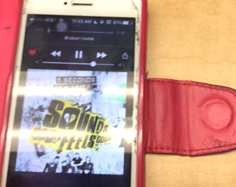albanycash123's tweet photo. #5SOSFam #BestFanArmy #iHeartAwards https://t.co/B6BIRUtIDq
