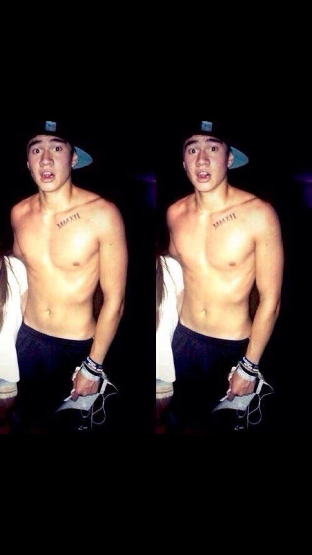 albanycash123's tweet photo. #5SOSFam #BestFanArmy #iHeartAwards https://t.co/yyUQO8ozku