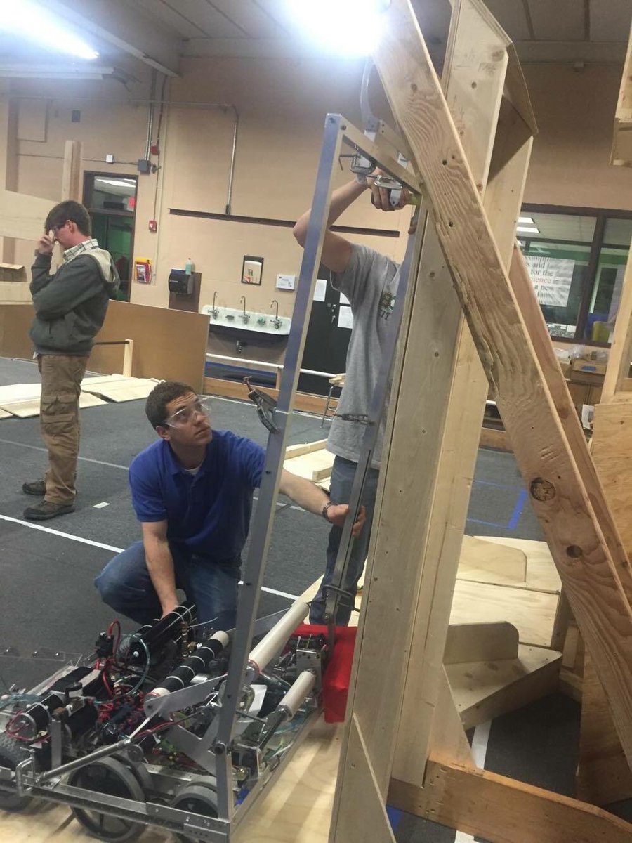 frc716's tweet photo. Trying to get our scaler to work https://t.co/H9f9y4a3rO
