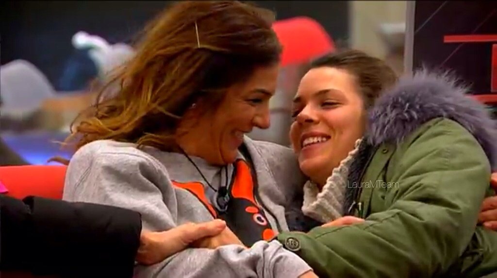 LauraMTeam's tweet image. Amo esta amistad seriamente, son preciosas 😻❤ #limite6ghvip