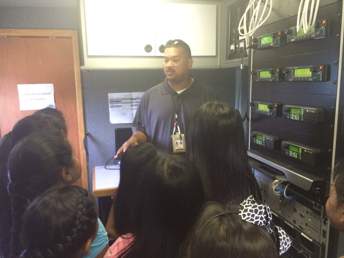 MsHollyAque's tweet photo. Exploring communication systems in the Homeland Security command vehicle #DigitalLearningDay #psstech #pssmedia #kes https://t.co/tQSx8qhvnV