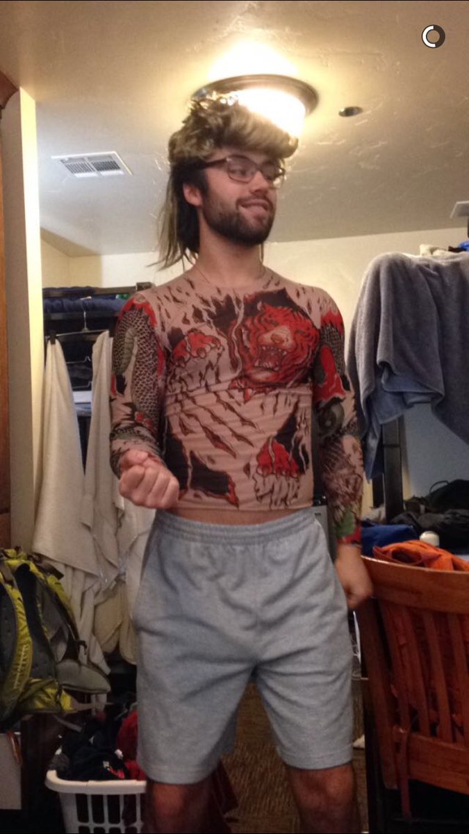 rissa_tayy's tweet photo. Hbd to my favorite asexual @BrodyBolerjack π₯π₯ #aybaebae https://t.co/rNY6ULbbAG
