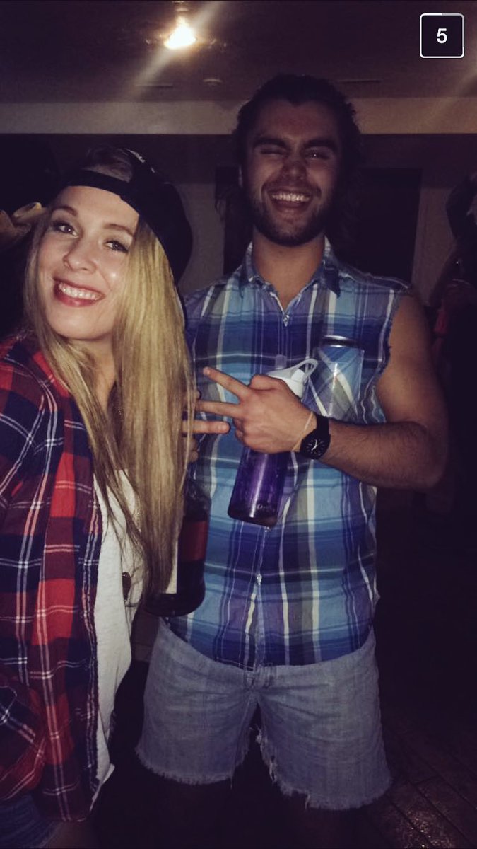rissa_tayy's tweet photo. Hbd to my favorite asexual @BrodyBolerjack π₯π₯ #aybaebae https://t.co/rNY6ULbbAG