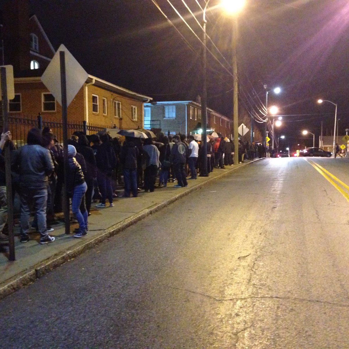 SnowdenMusic's tweet photo. @BernieSanders still a line 2 blocks long at showtime. NE more room? #FeelTheBern https://t.co/9N9VoHueCl