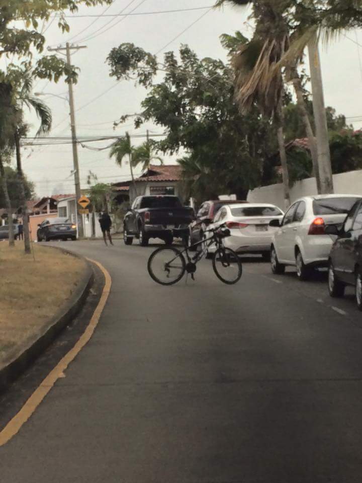 Reten policial en chanis todos los dias sera permitido esto?? <a href="/omarpinzonpma/">Omar A. Pinzón M.🇵🇦</a>  <a href="/AlvaroAlvaradoC/">Alvaro Alvarado - Noticias 180 Minutos/ Sin Rodeos</a> <a href="/JC_Varela/">Juan Carlos Varela</a>