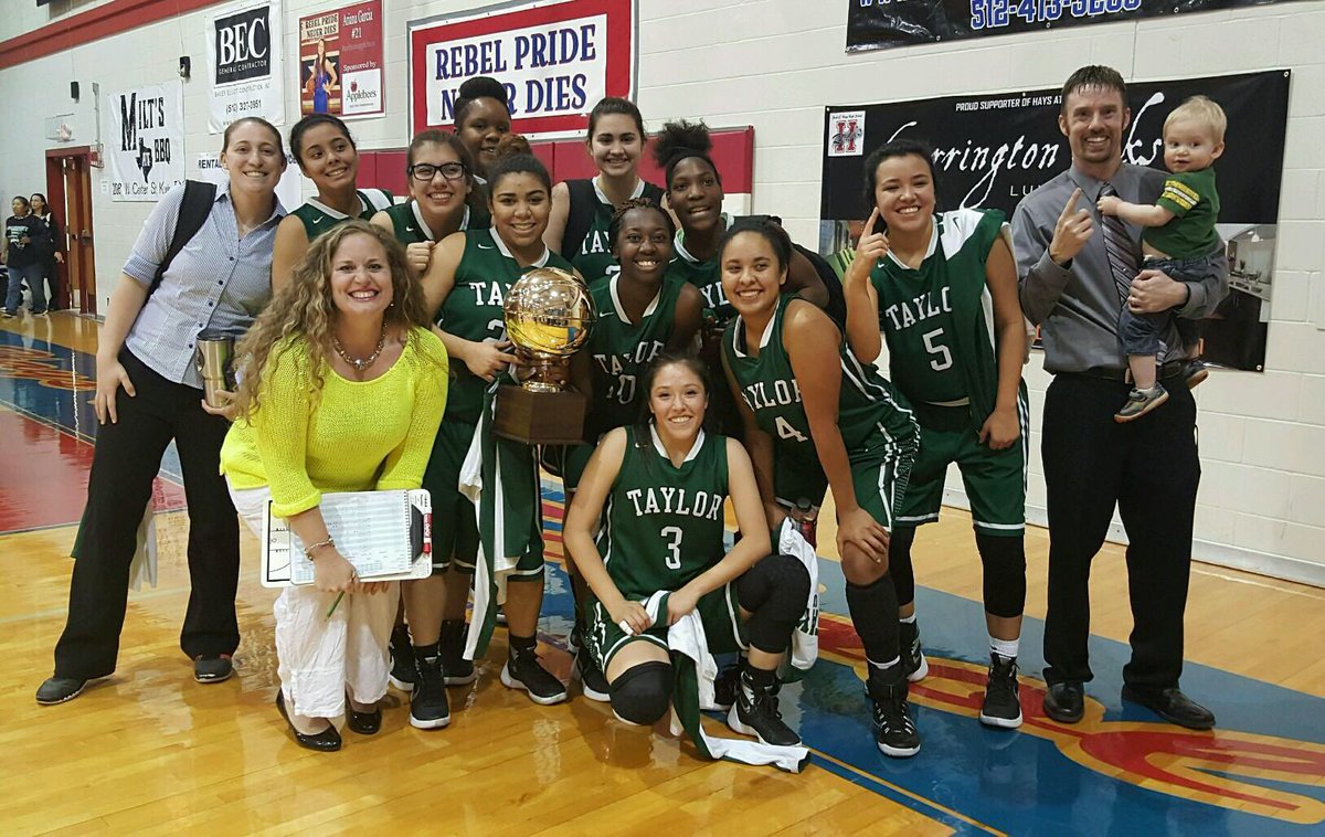 LadyDucksBB's tweet photo. Your Bi-District Champions!! Taylor 66 La Vernia 47 #FightGrindRepeat https://t.co/RKf6V8DgPA