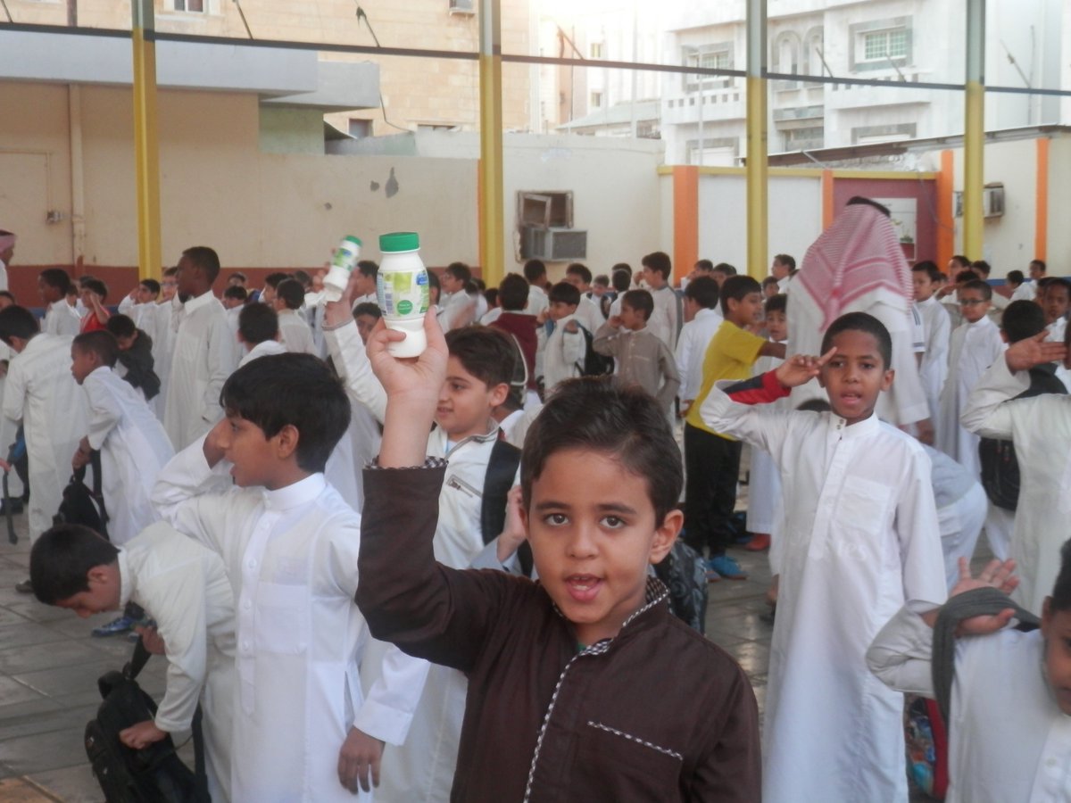 برنامج التوعية الصحية بأهمية الحليب لصحة الطلاب